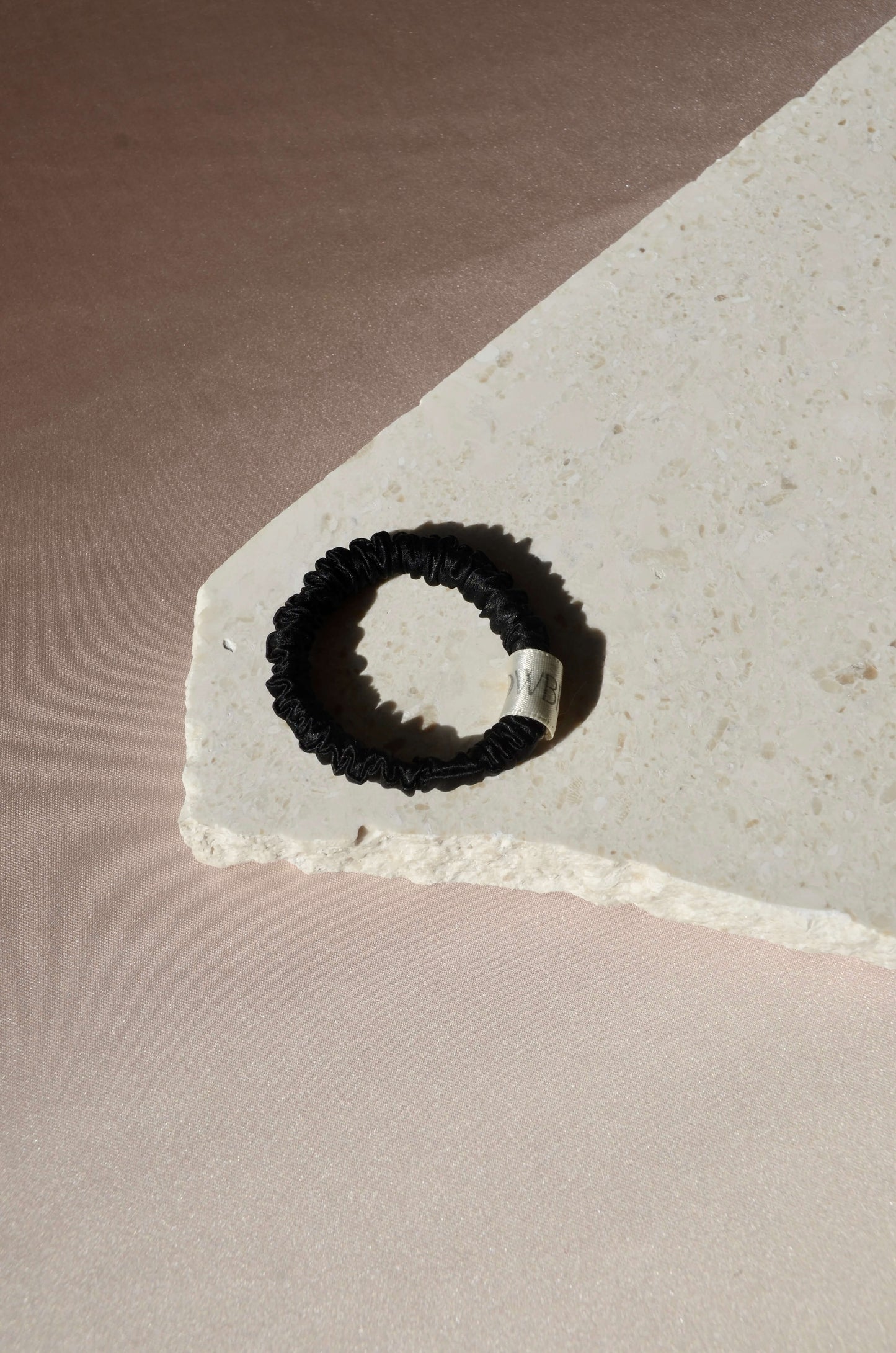 Silk Scrunchie Mini - Black